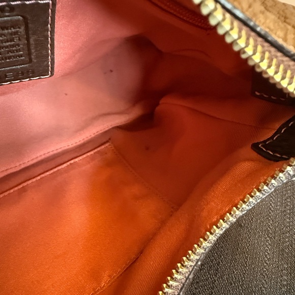 Coach Chelsea Small Shoulder Bag in Brown Pebbled Leather Y2K Style - Picture 7 of 9